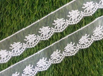 White Cutwork Design Net Lace Crochet Lace for Dupatta, suits, cusions etc. (light Shade dyeable)