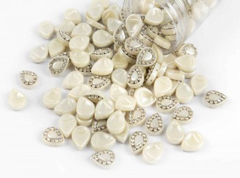 PLST0003 Cream Color Leaf Shape Pearl Stones with Chain