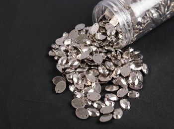 Silver Metallic Color Oval Shape Plastic Stones PLST0031