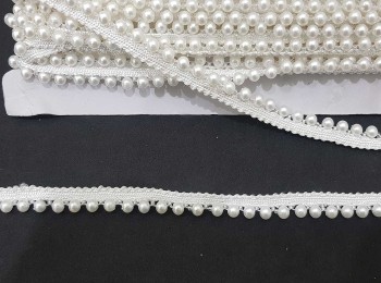 Off-White Color Beaded Pearl Lace, Moti Lace for Dupatta, Suits etc. 6mm Beads Size